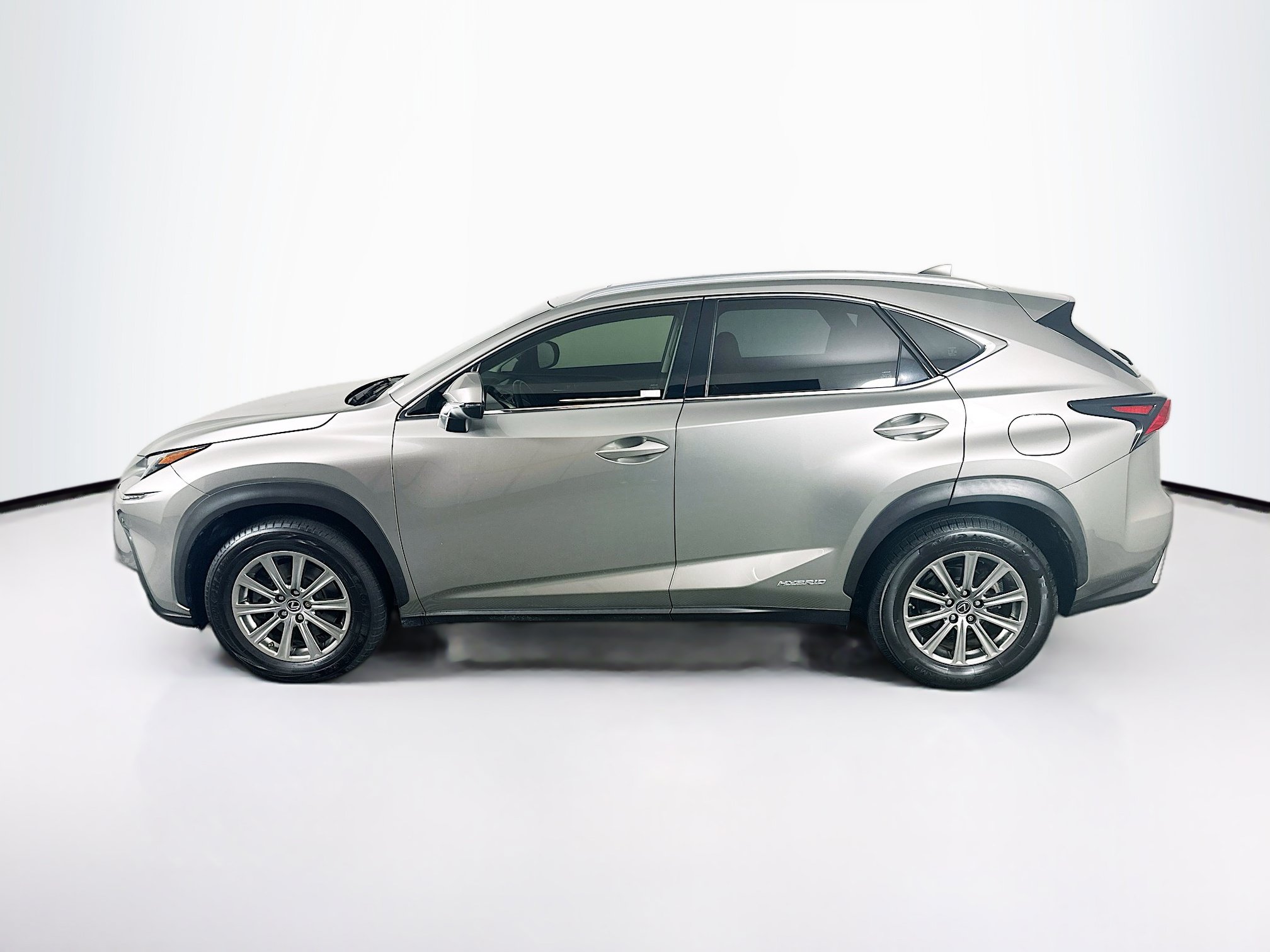 Used 2018 Lexus NX 300h AWD w/ Comfort Package image 4