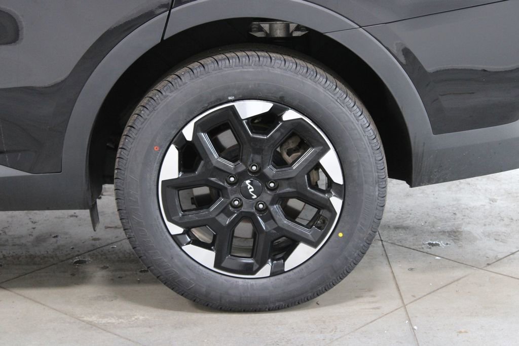 Used 2024 Kia Sorento S image 16