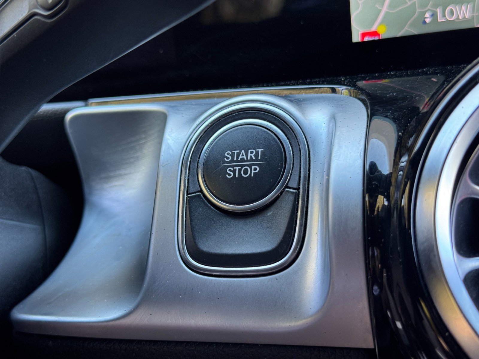 Used 2022 Mercedes-Benz EQB 350 4MATIC w/ Pinnacle Package image 22