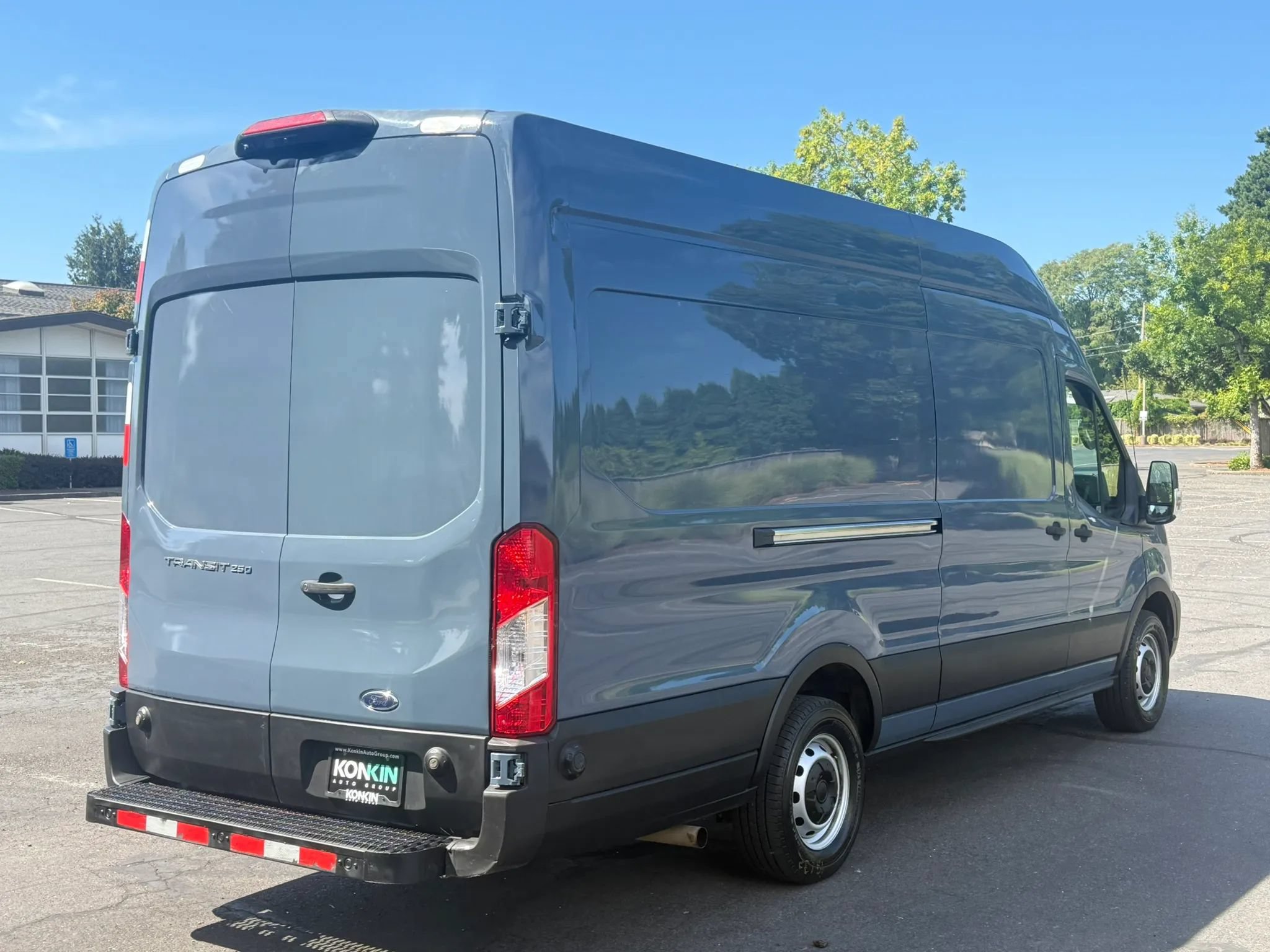 Used 2020 Ford Transit 250 148 High Roof Extended RWD image 5