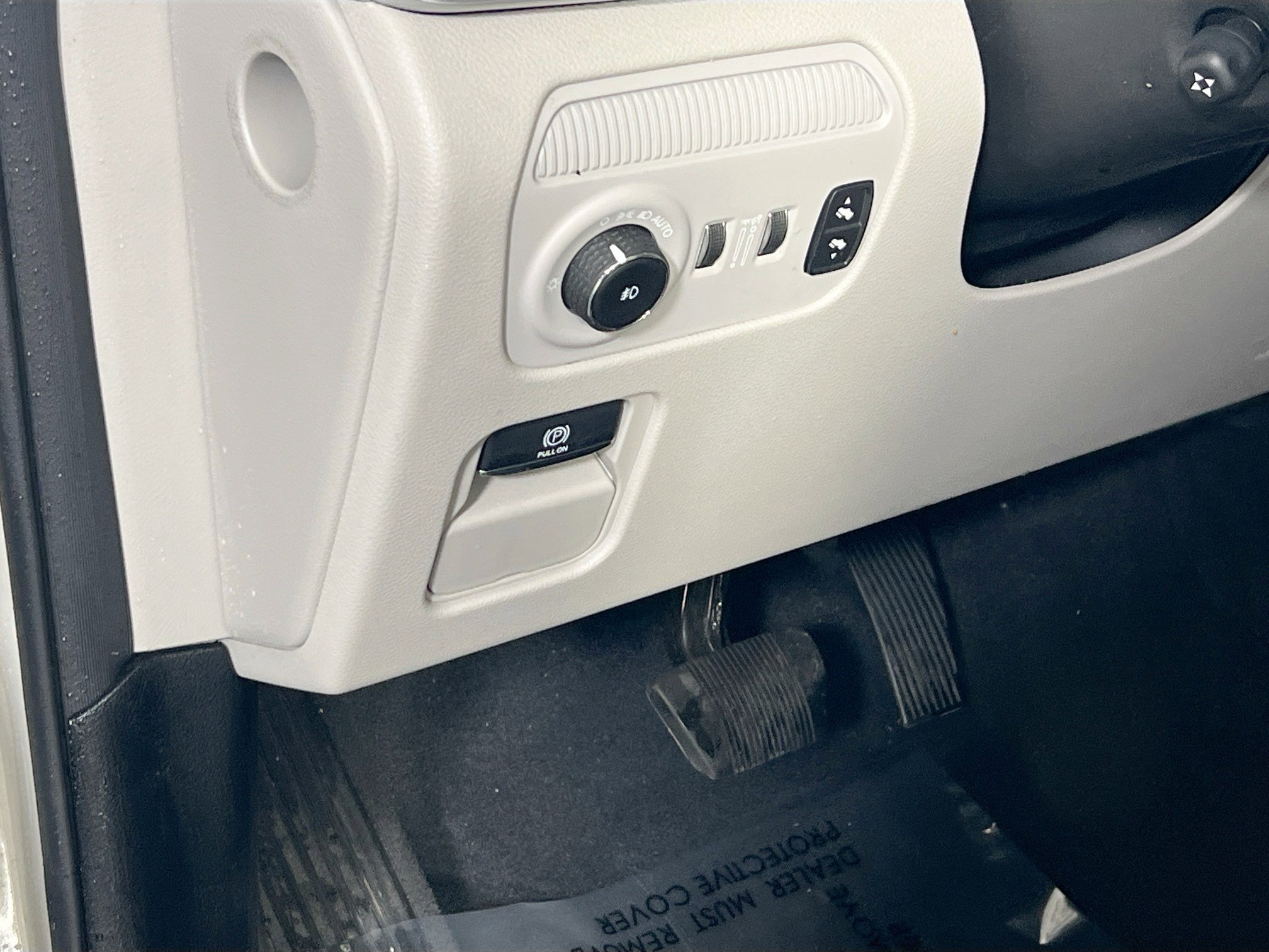 Used 2022 Jeep Wagoneer Series III w/ Flexible Seating Group image 10