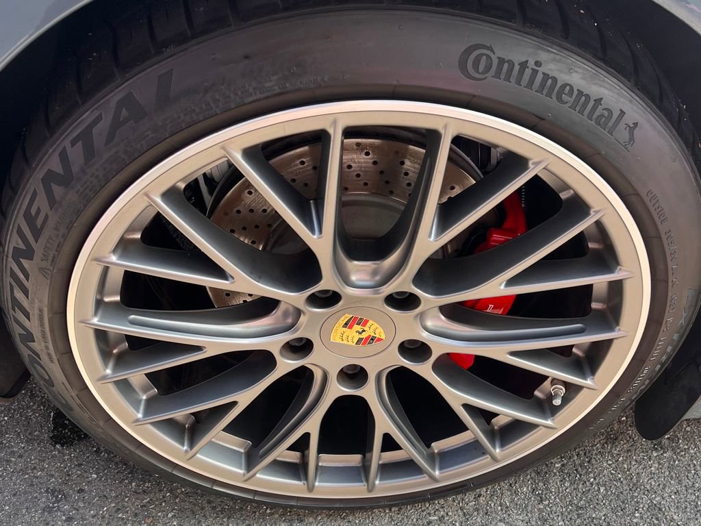 Used 2017 Porsche 911 Carrera S image 7