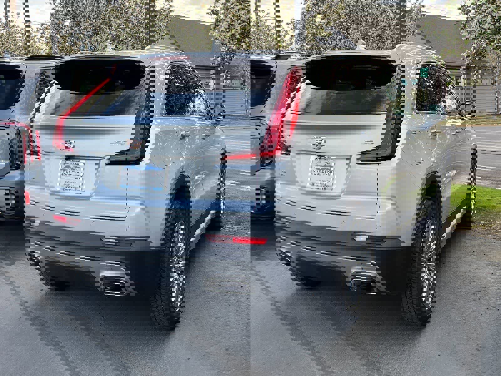 Used 2021 Cadillac XT4 Premium Luxury AWD/4WD image 4