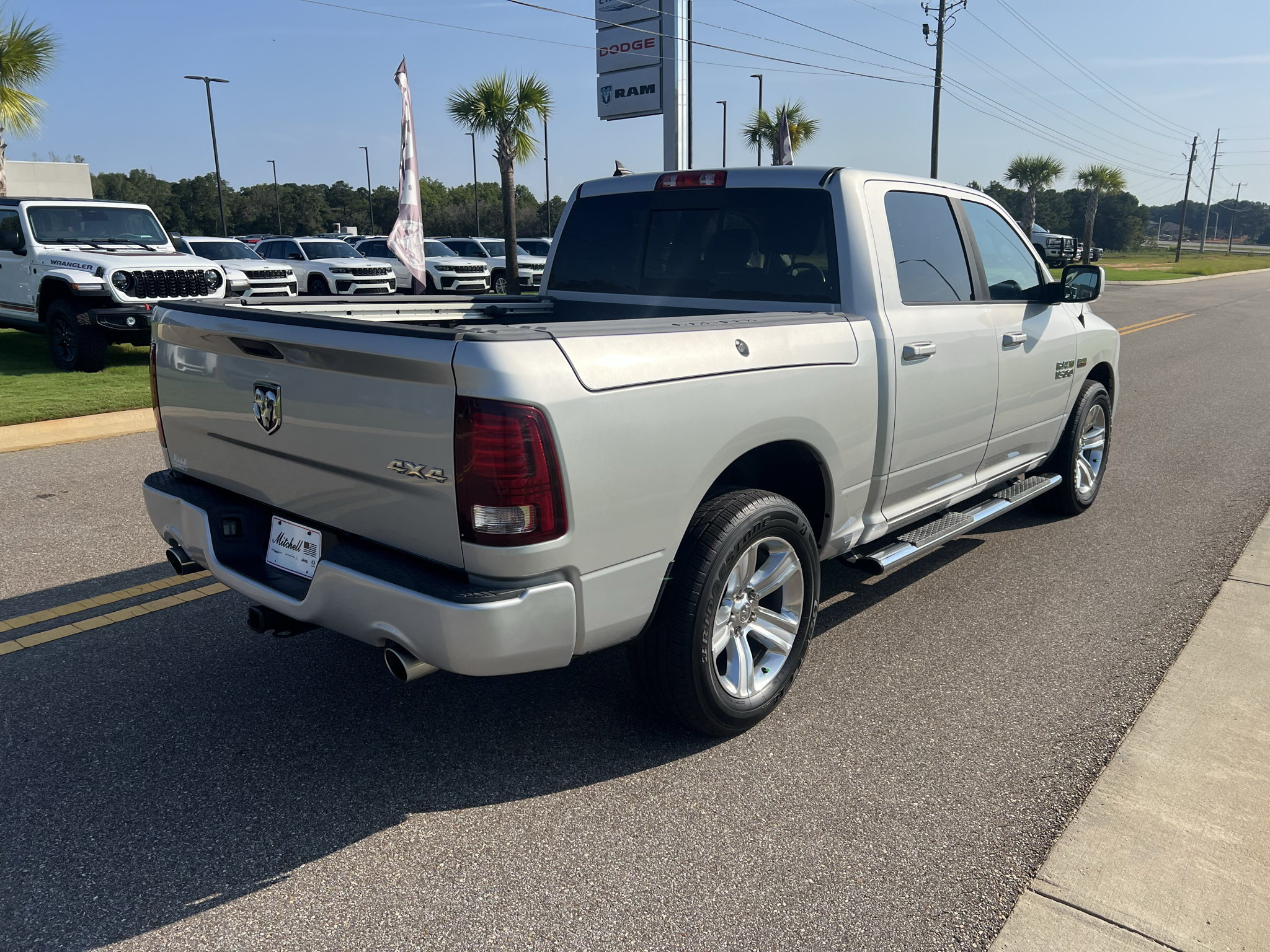 Used 2015 RAM 1500 Sport w/ Remote Start & Security Group AWD/4WD image 4