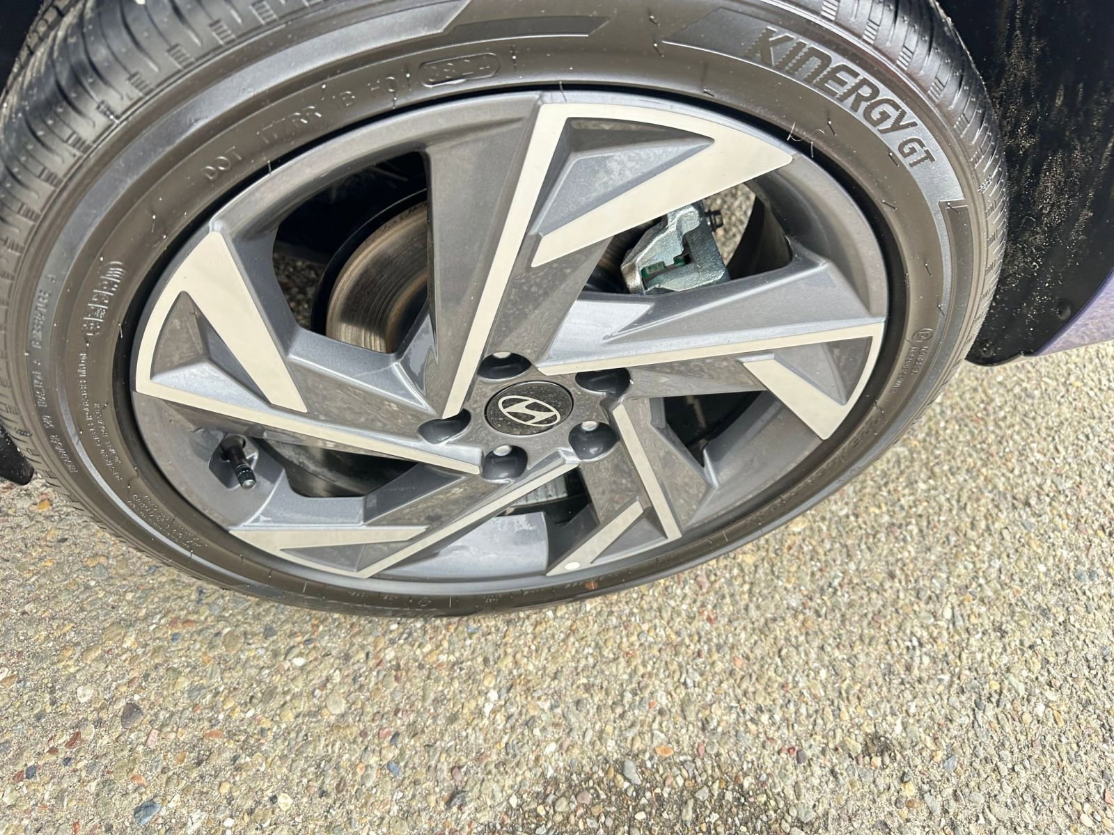 Used 2025 Hyundai Elantra SEL image 32