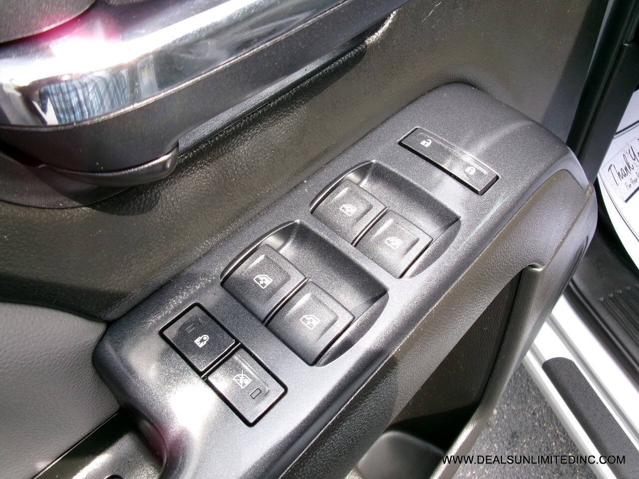 Used 2015 Chevrolet Silverado 1500 W/T AWD/4WD image 10