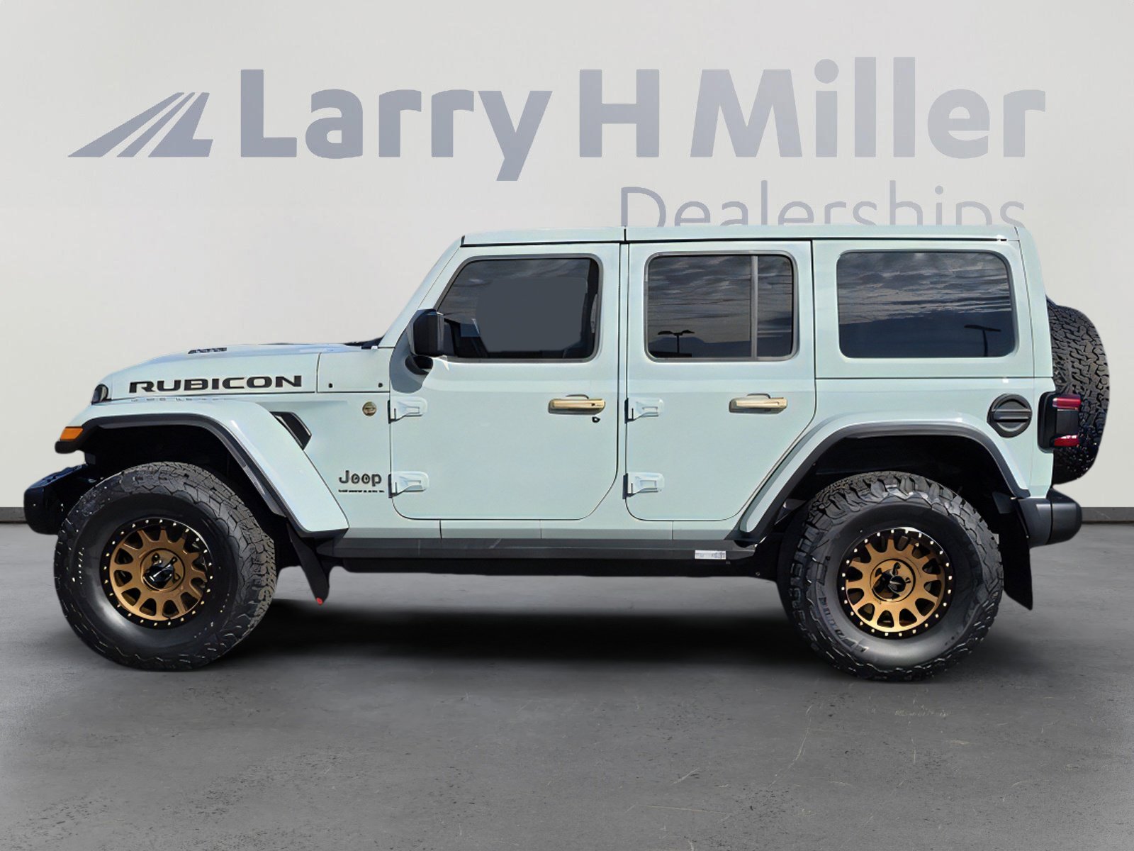 Used 2024 Jeep Wrangler Unlimited Rubicon 392 image 2