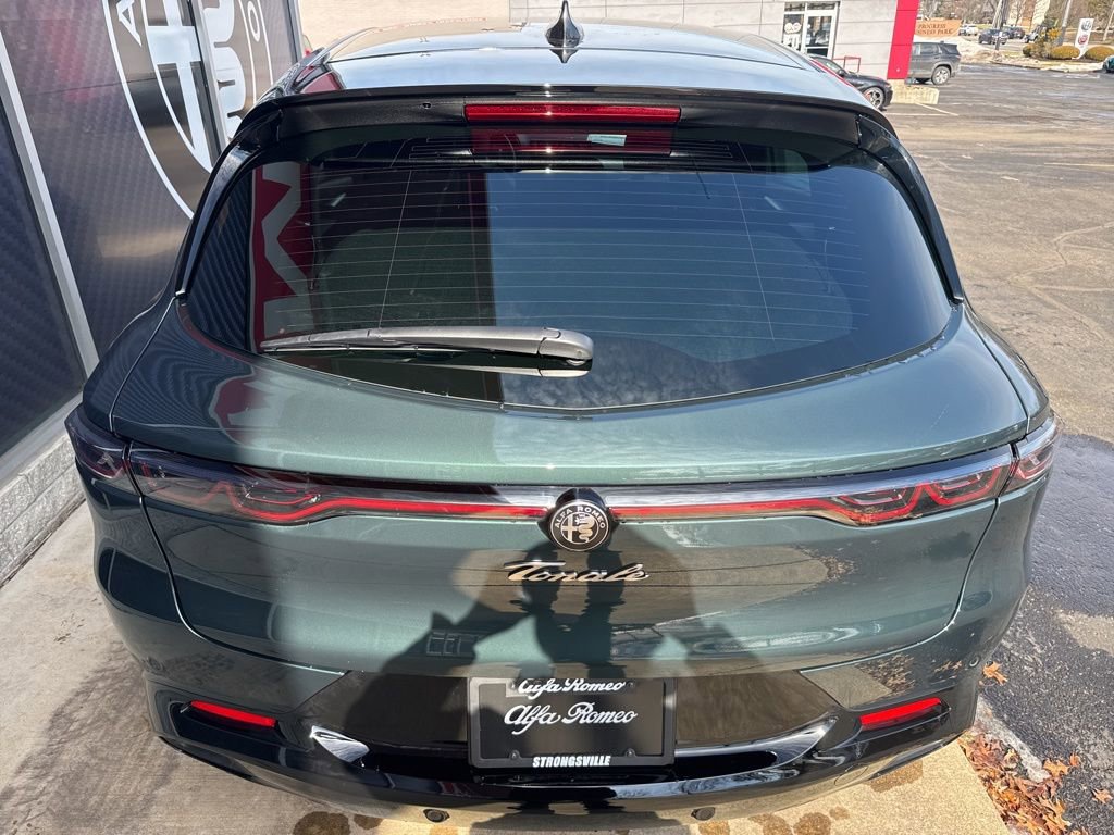 New 2026 Alfa Romeo Tonale Sprint w/ Black Premium Package image 7