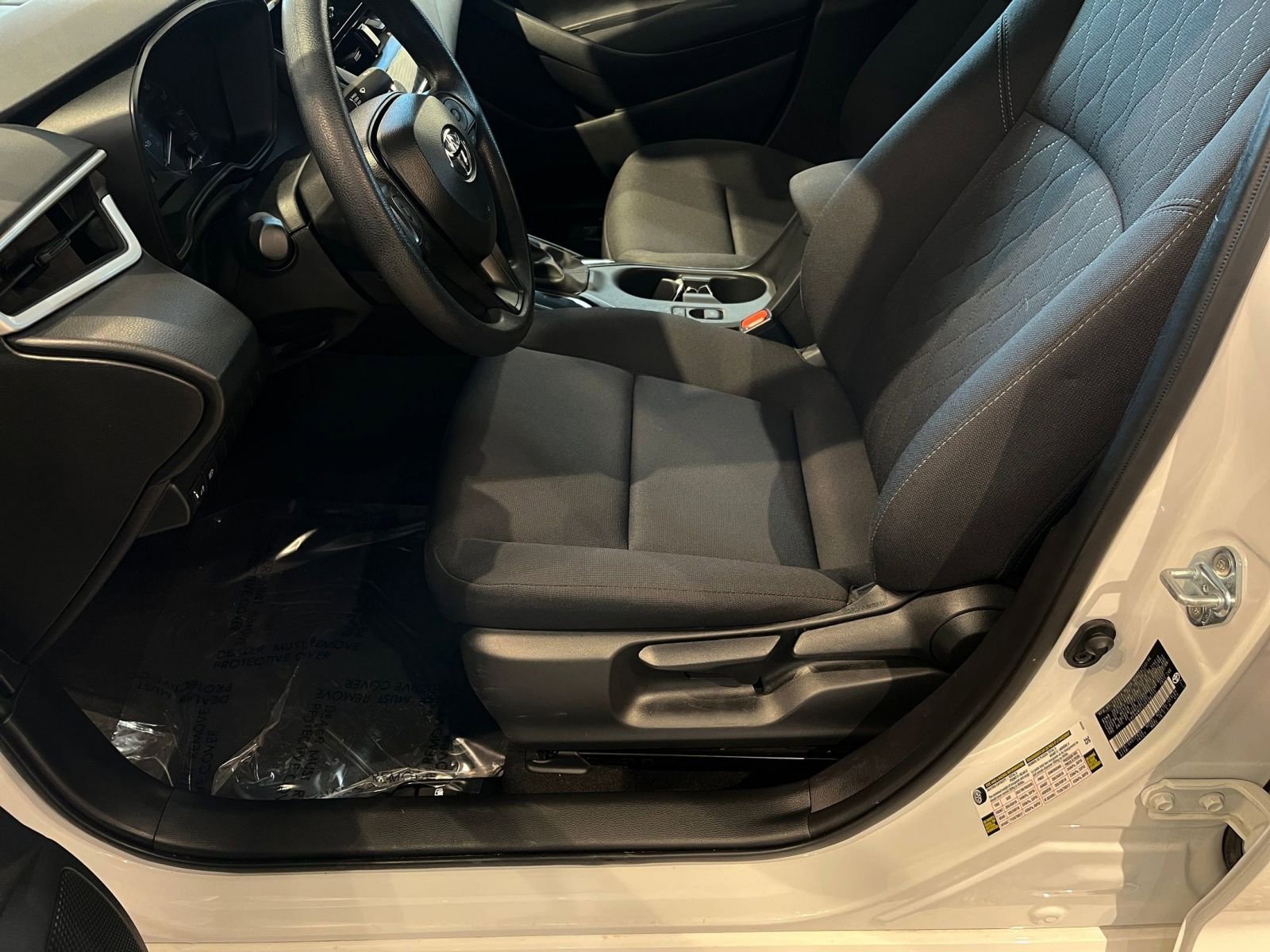 Used 2025 Toyota Corolla LE image 23