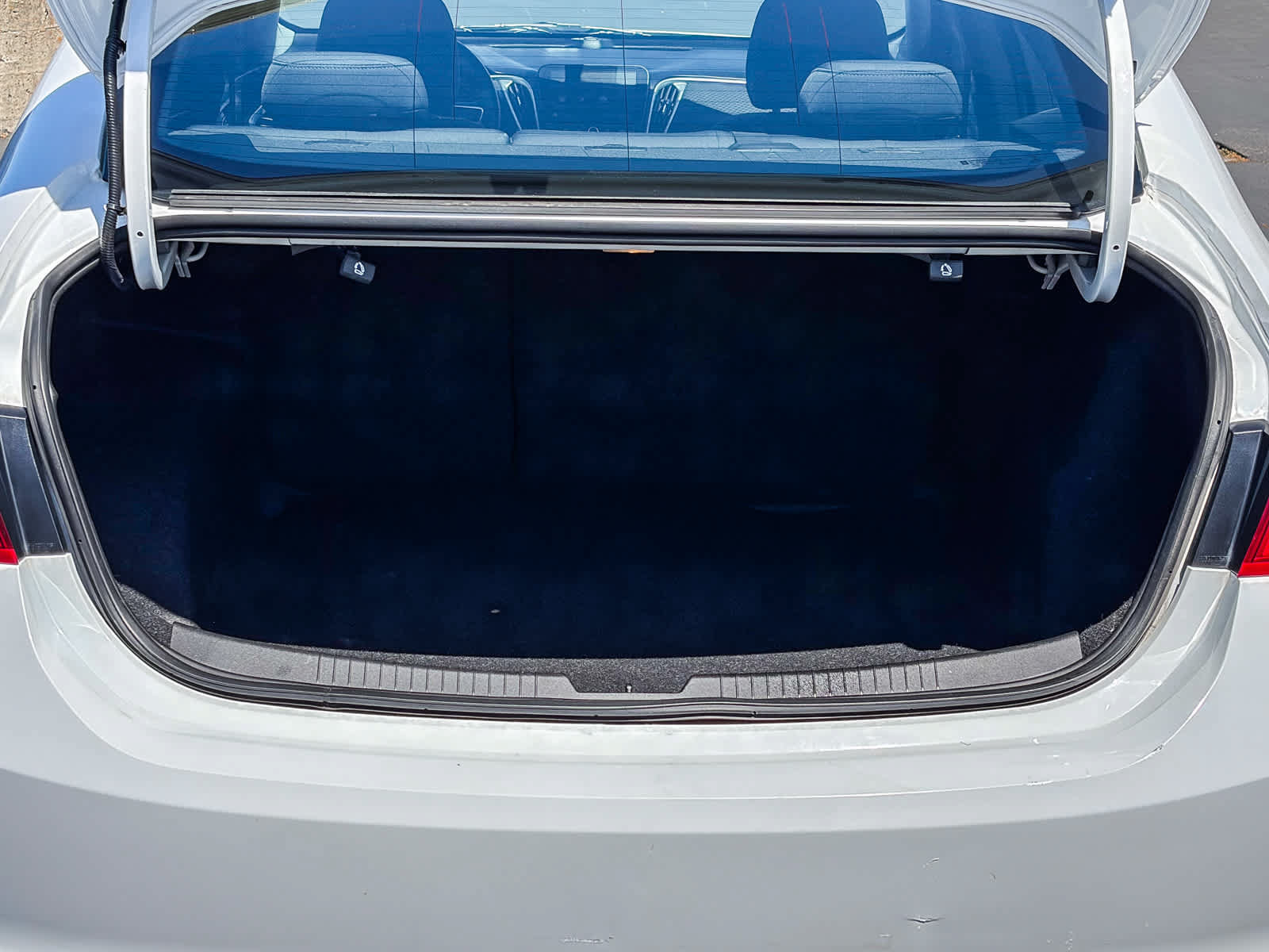 Used 2020 Chevrolet Malibu LS FWD image 25