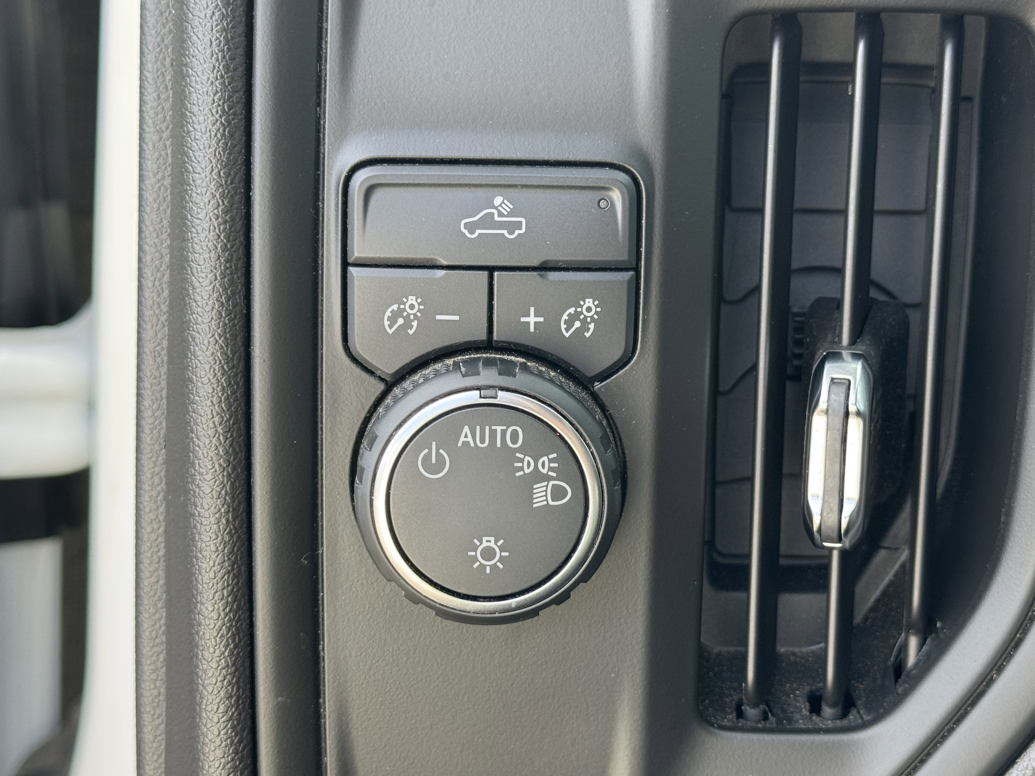 Used 2025 Chevrolet Silverado 1500 Custom w/ Turbomax Blackout Package image 24