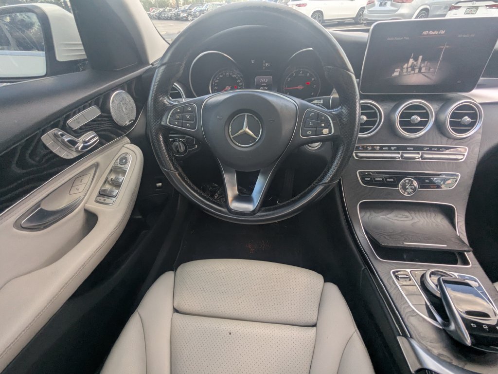 Used 2015 Mercedes-Benz C 300 4MATIC Sedan image 3