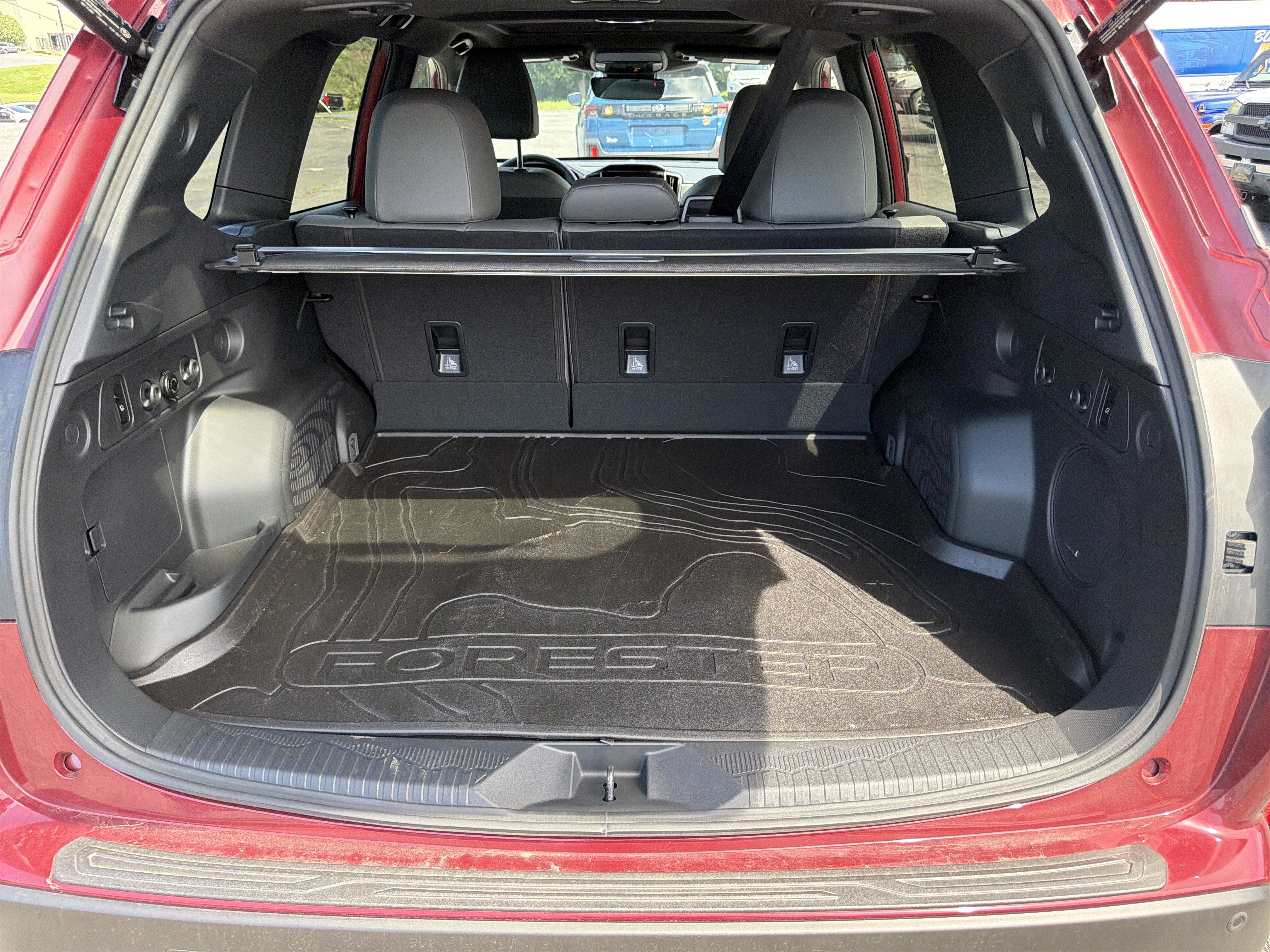 Used 2025 Subaru Forester Limited AWD/4WD image 5