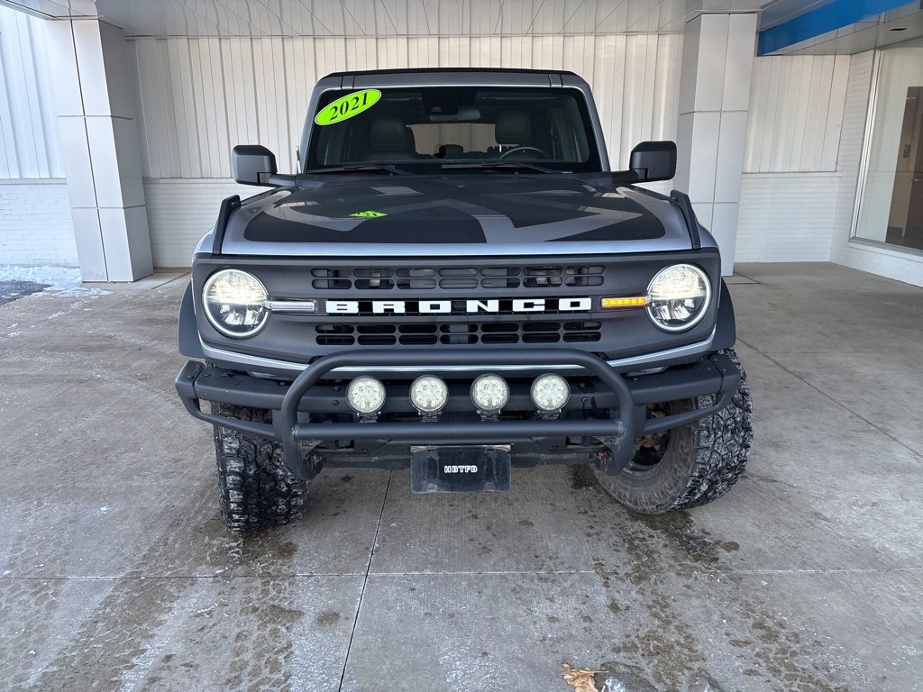 Used 2021 Ford Bronco Black Diamond image 2