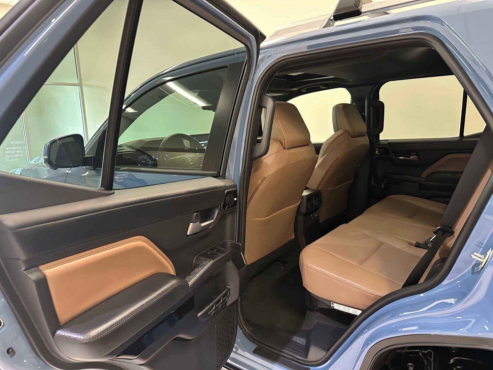 Certified 2025 Toyota 4Runner Limited AWD/4WD image 25