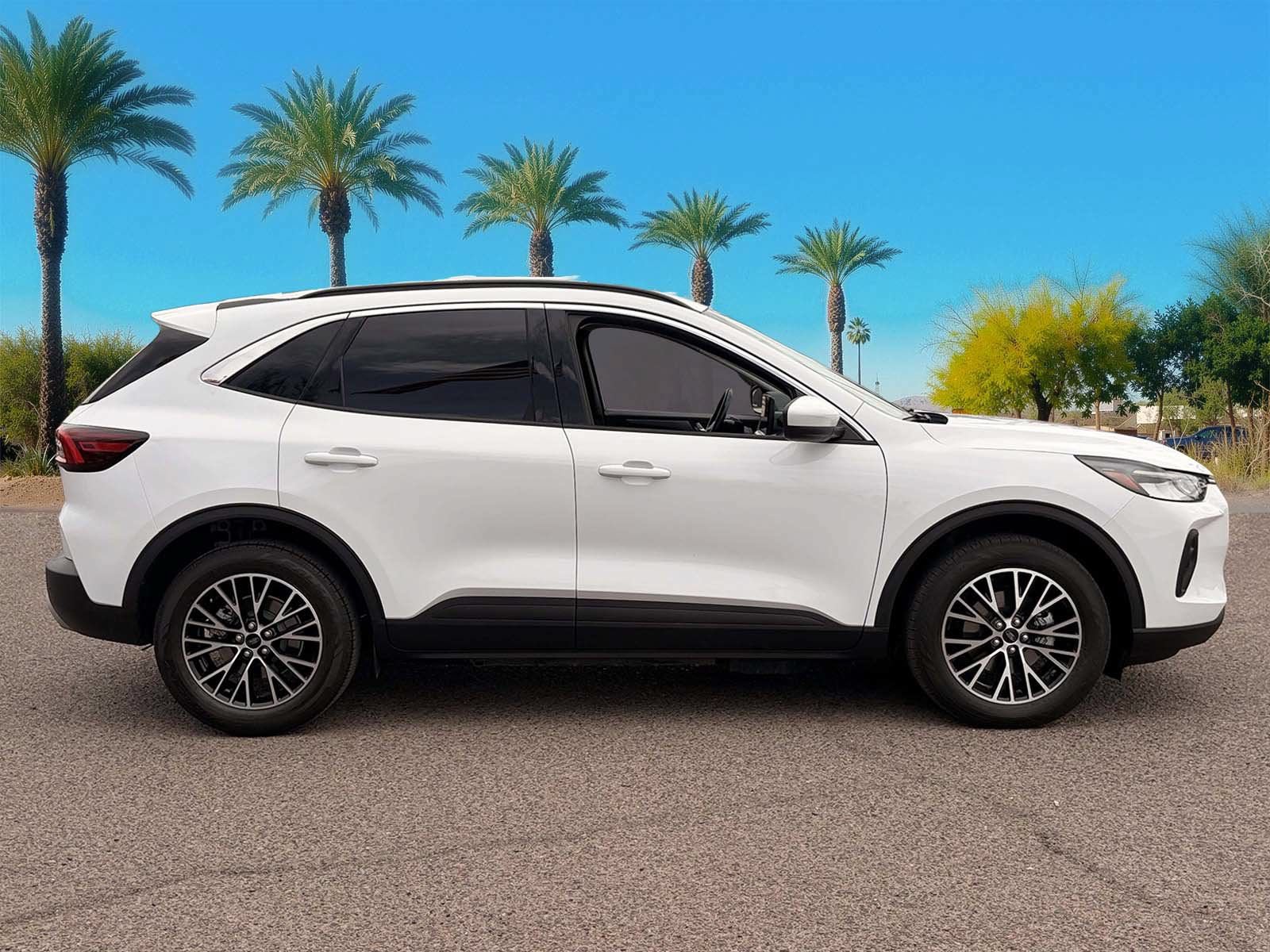 Used 2023 Ford Escape SE FWD image 7