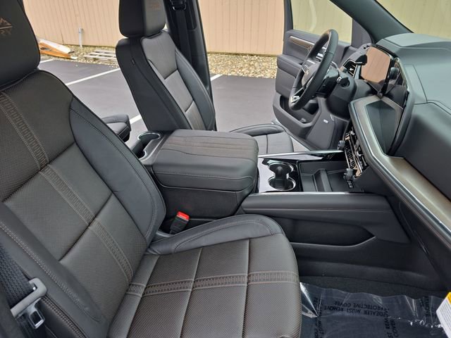 New 2026 Chevrolet Tahoe High Country AWD/4WD image 11