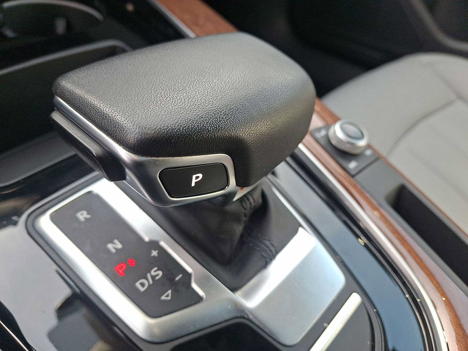 Certified 2023 Audi A4 2.0T Premium w/ Convenience Package image 12