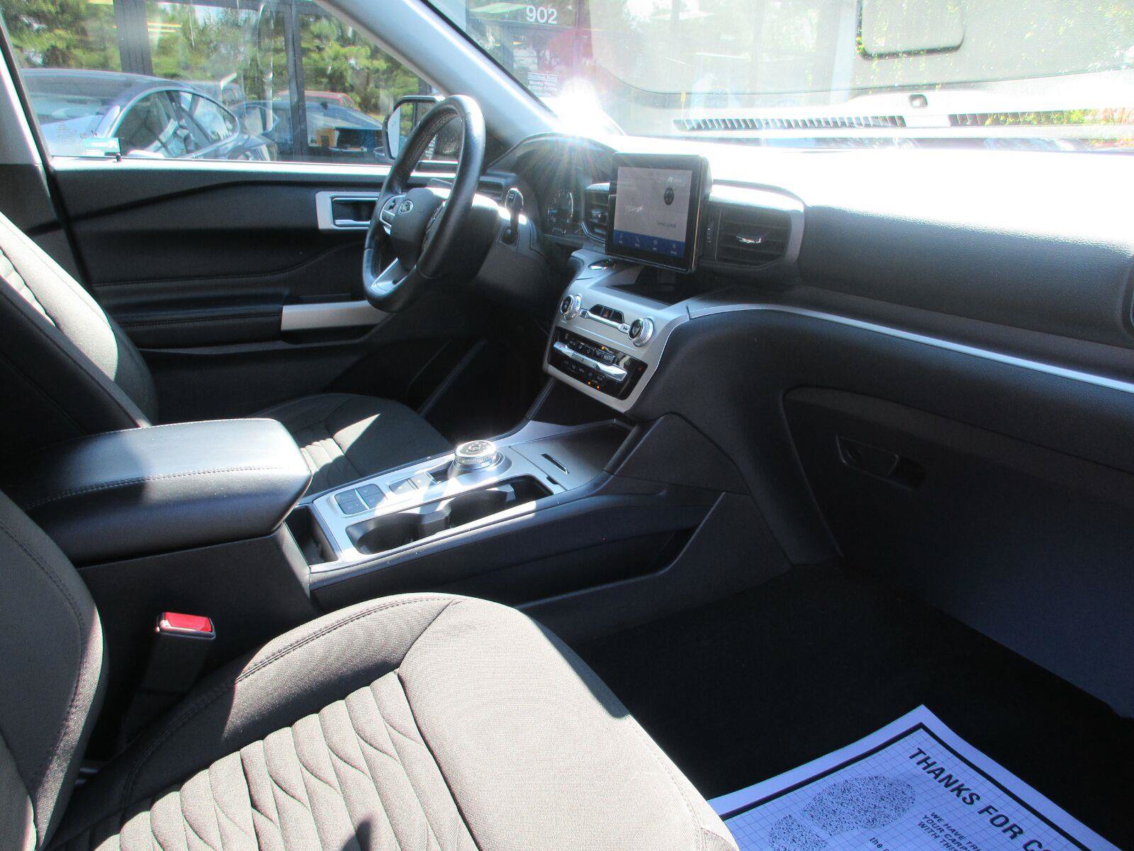 Used 2021 Ford Explorer XLT RWD image 14