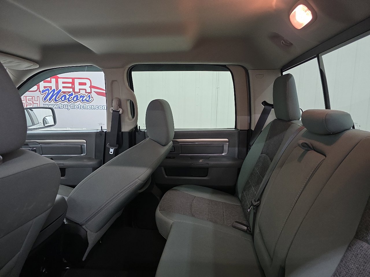 Used 2015 RAM 2500 SLT w/ Luxury Group image 29