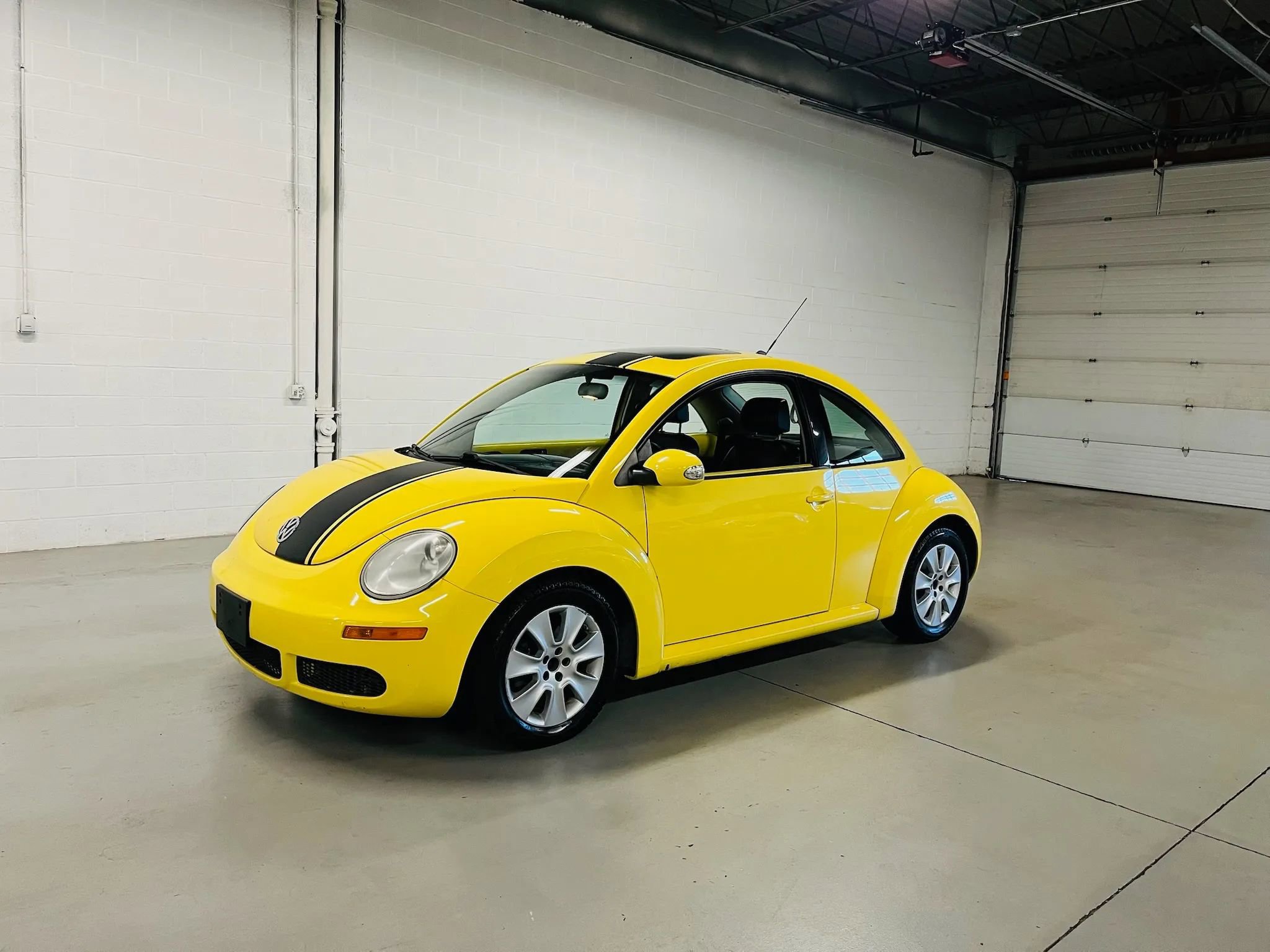 Used 2009 Volkswagen Beetle Coupe