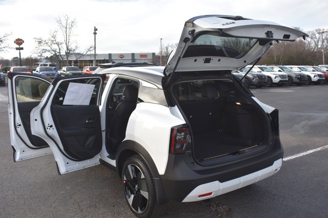 New 2026 Nissan Kicks SR w/ SR Premium Package image 16