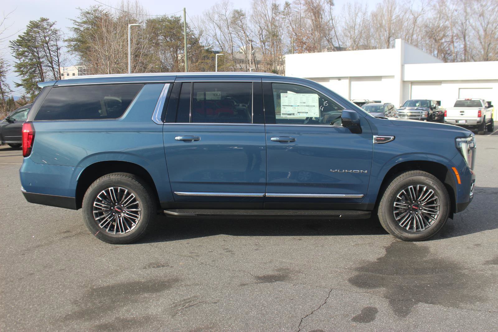 New 2026 GMC Yukon XL Elevation w/ Elevation Premium Package image 8