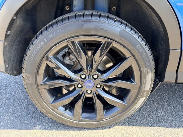 Used 2018 Ford Escape SEL w/ SEL Sport Appearance Package image 10
