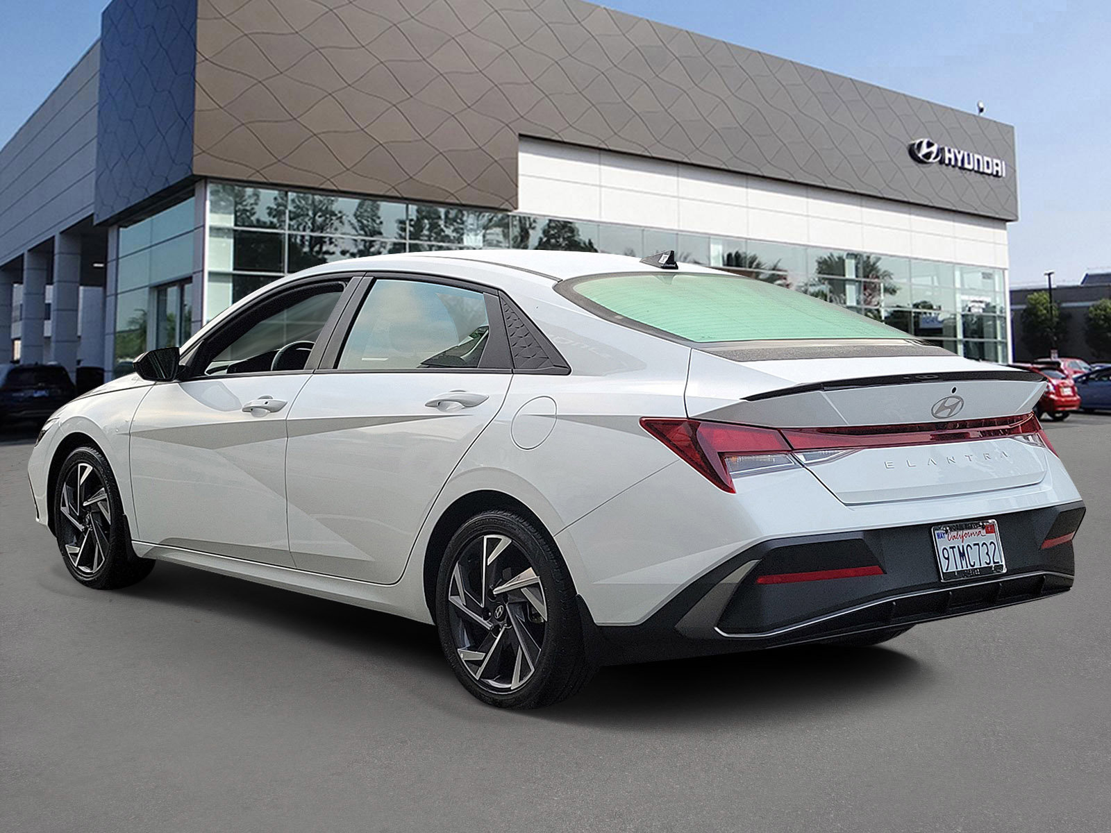 Certified 2025 Hyundai Elantra Sport image 2