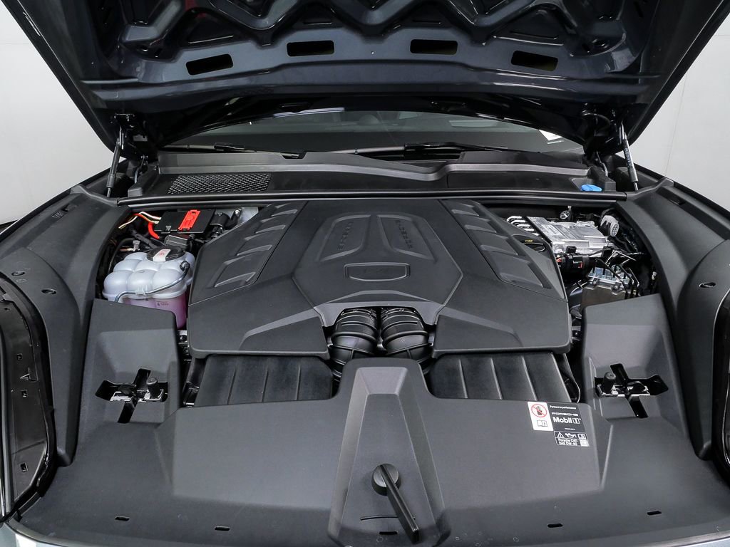 New 2026 Porsche Cayenne GTS image 38