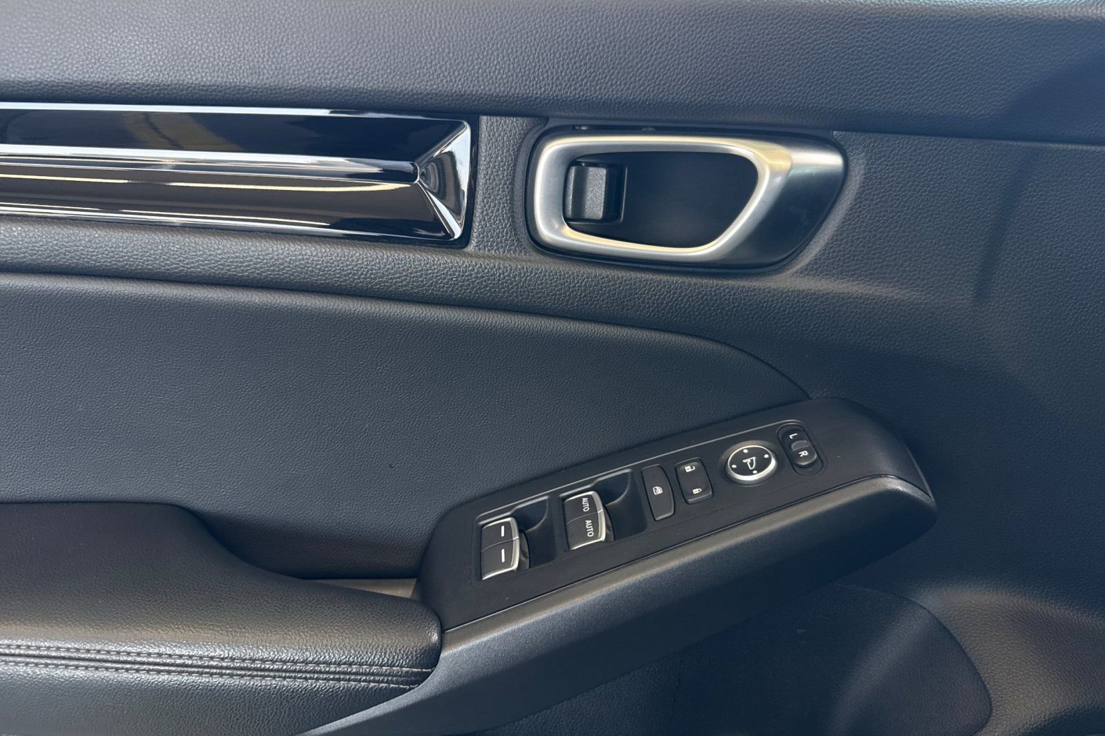 Certified 2024 Honda Civic EX-L image 11