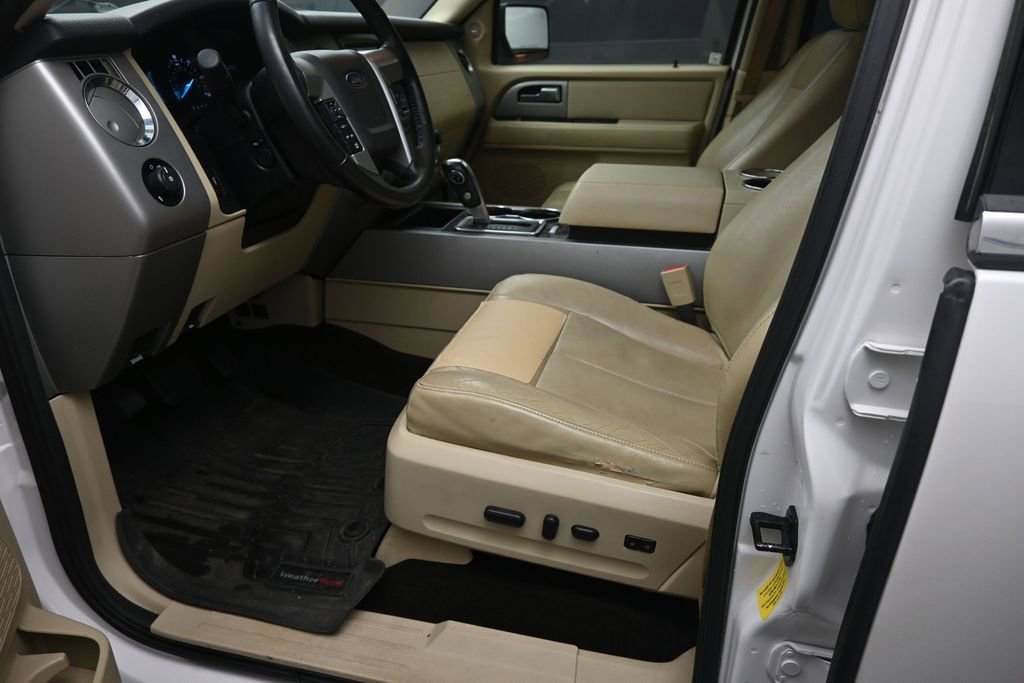 Used 2016 Ford Expedition EL Limited w/ Equipment Group 301A RWD image 17