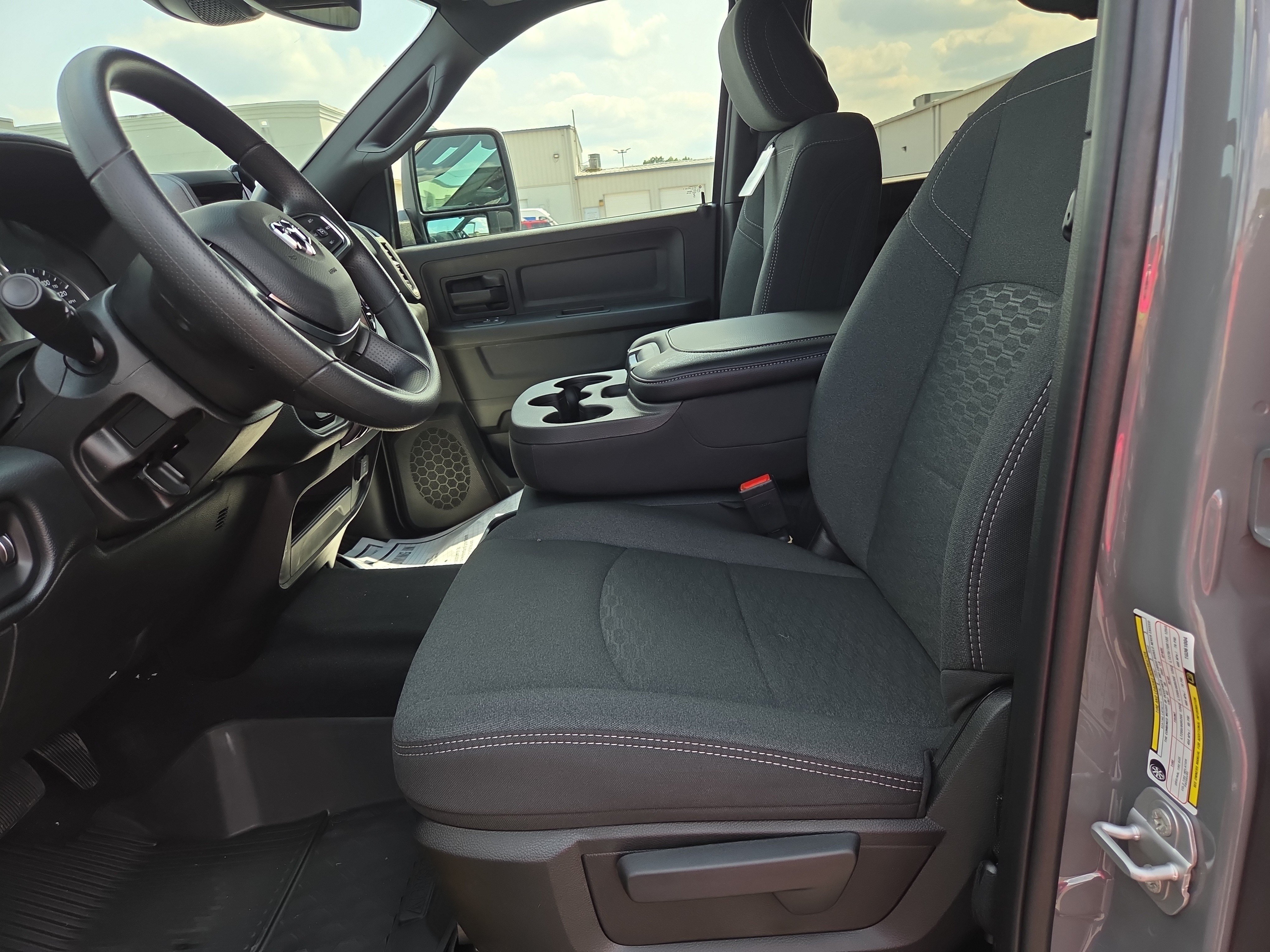 New 2026 RAM 2500 Warlock AWD/4WD image 4
