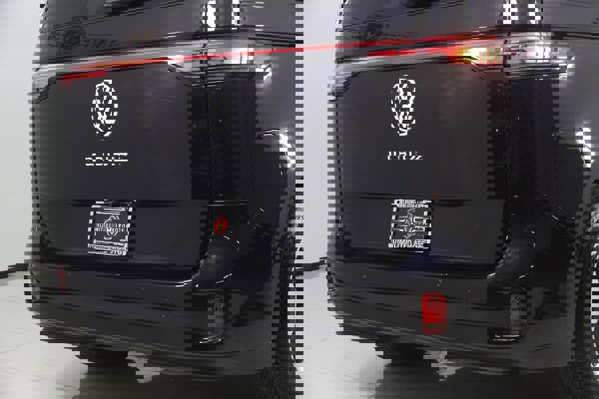 Used 2025 Volkswagen ID. Buzz Pro S image 48