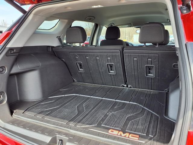 Used 2023 GMC Terrain SLE w/ Driver Convenience Package image 19