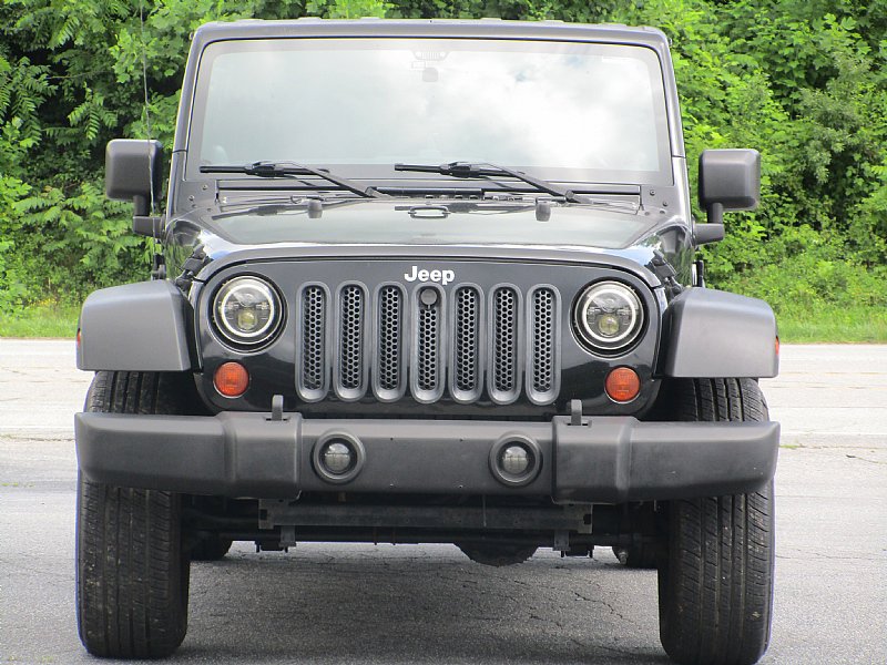 Used 2012 Jeep Wrangler Unlimited Sport image 2