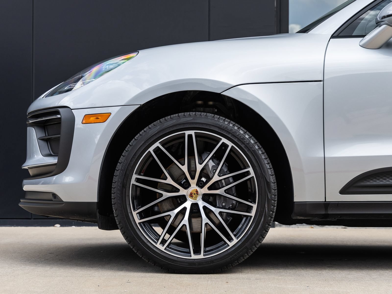 Certified 2026 Porsche Macan AWD/4WD image 13