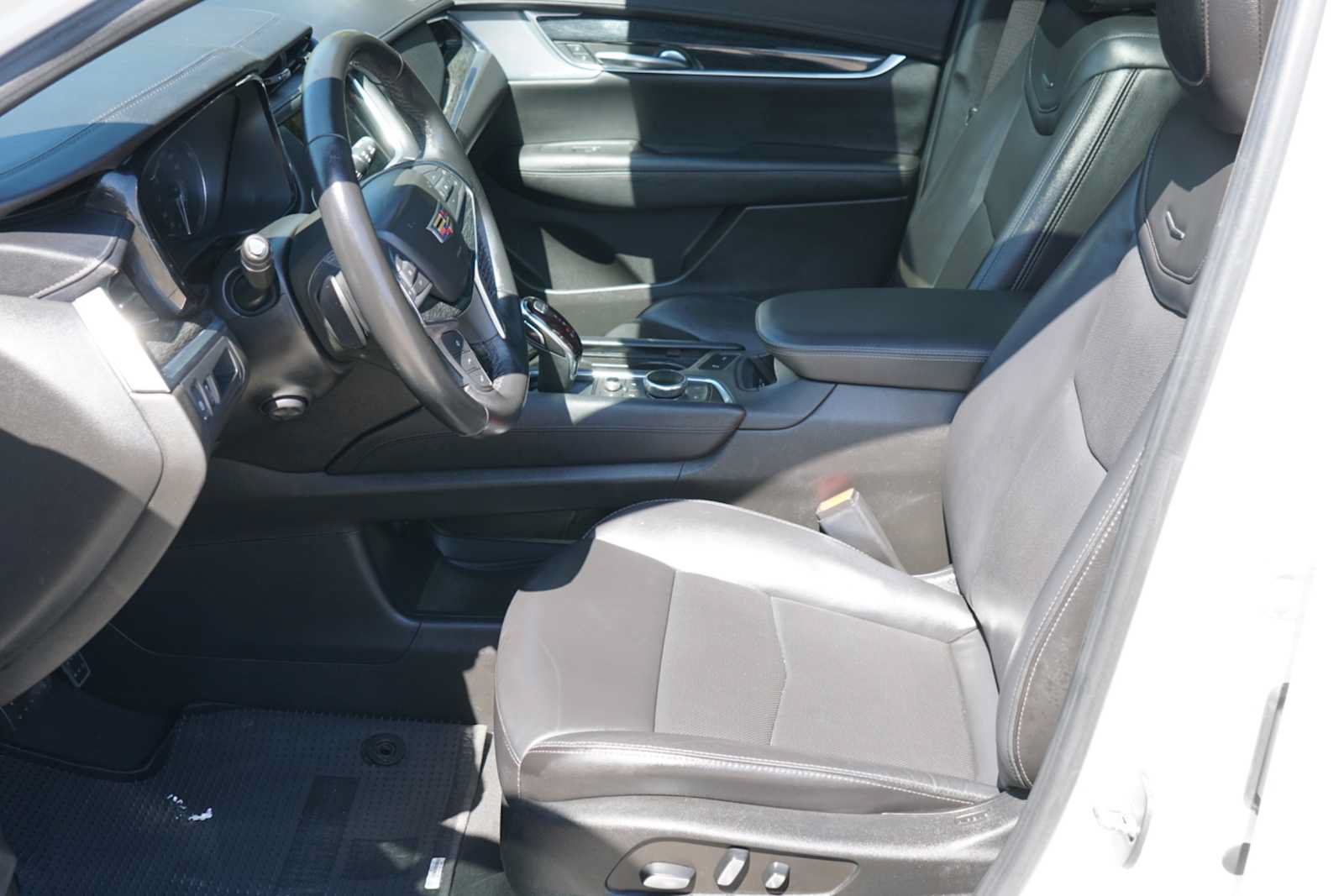 Used 2023 Cadillac XT5 Premium Luxury FWD image 8