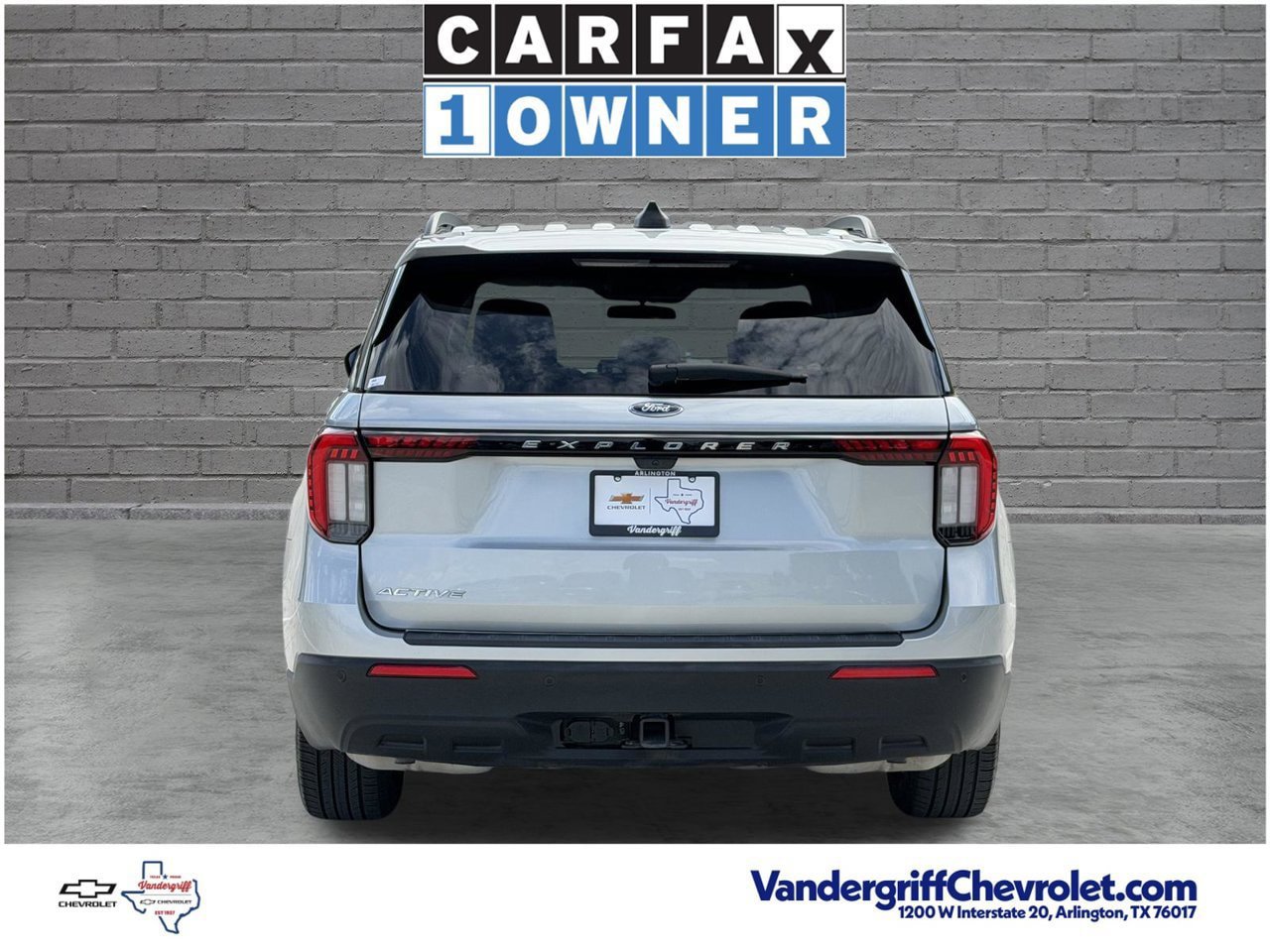 Used 2025 Ford Explorer Active RWD image 5