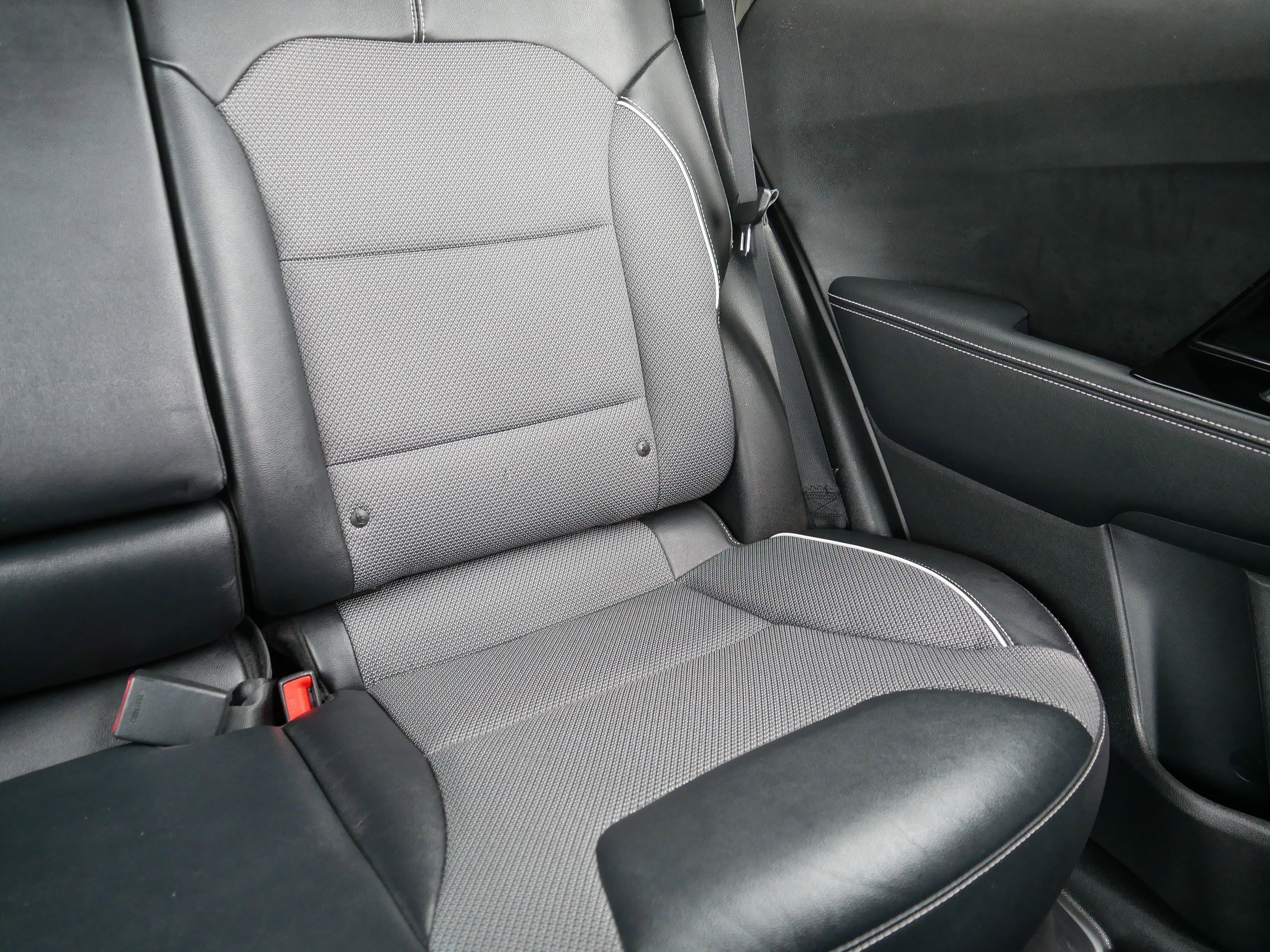 Certified 2021 Kia Niro EX w/ Cold Weather Package FWD image 14