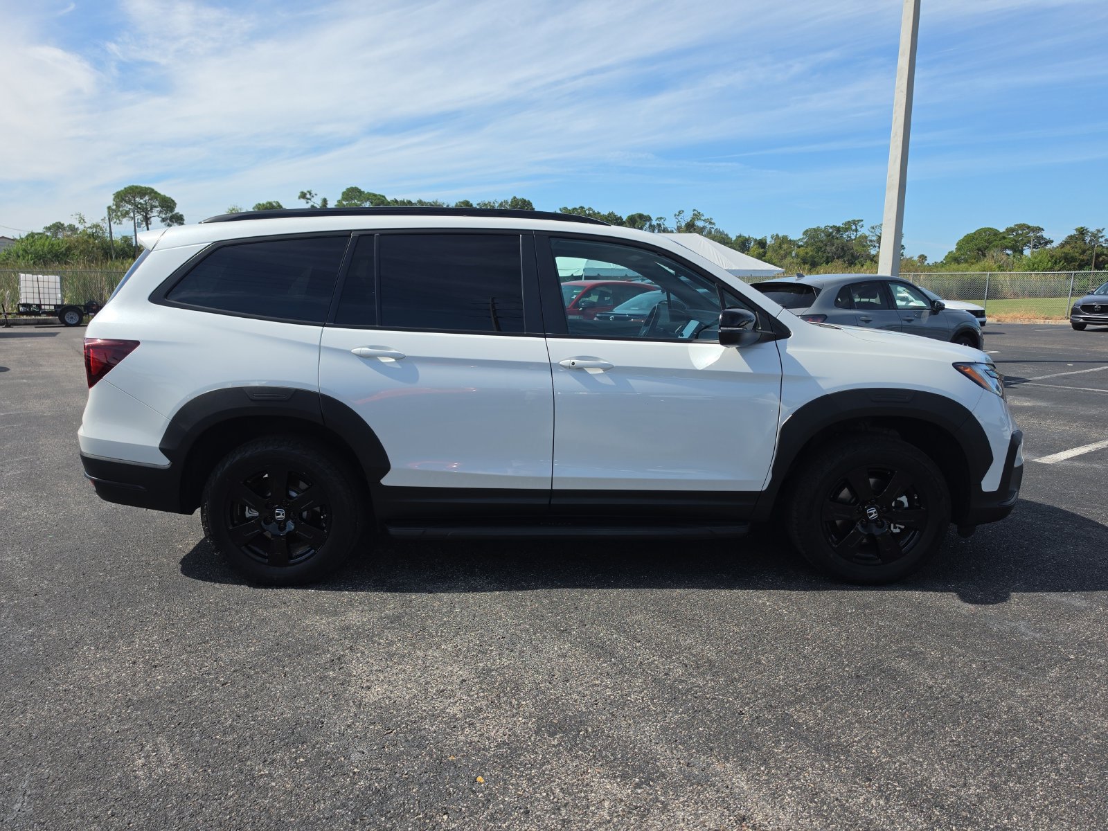 Certified 2022 Honda Pilot TrailSport image 3