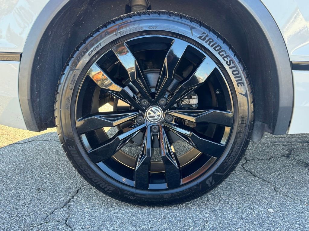 Used 2021 Volkswagen Tiguan SE R-Line w/ 3rd Row Seat Package image 38