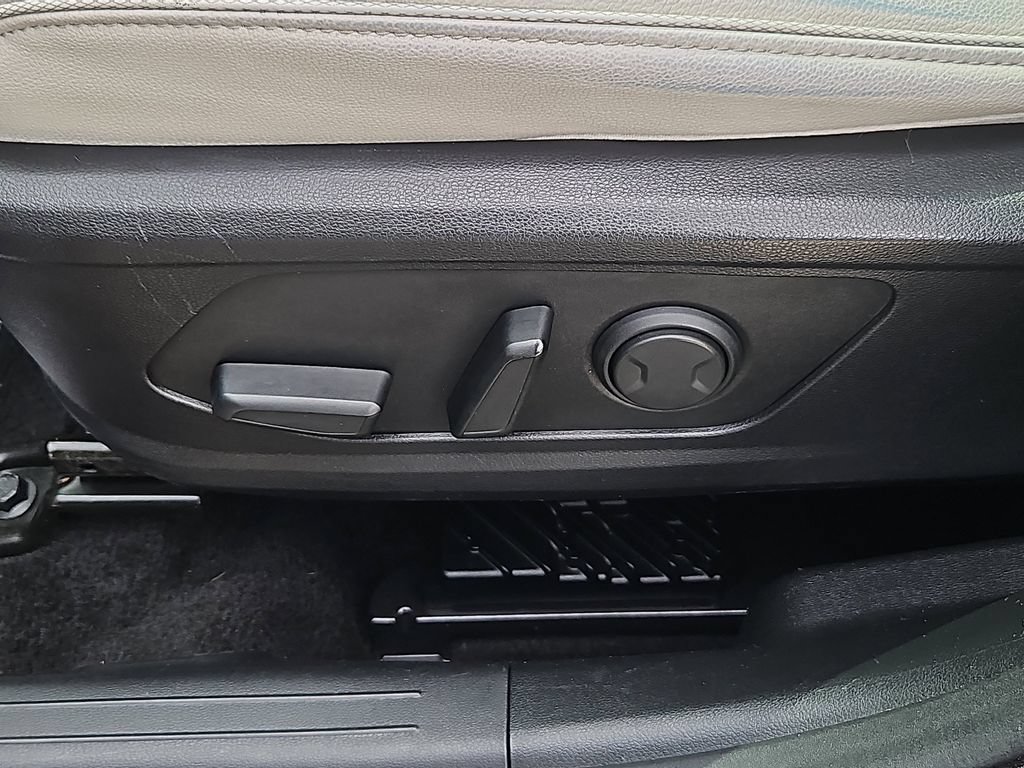 Used 2023 Hyundai Tucson Limited AWD/4WD image 24