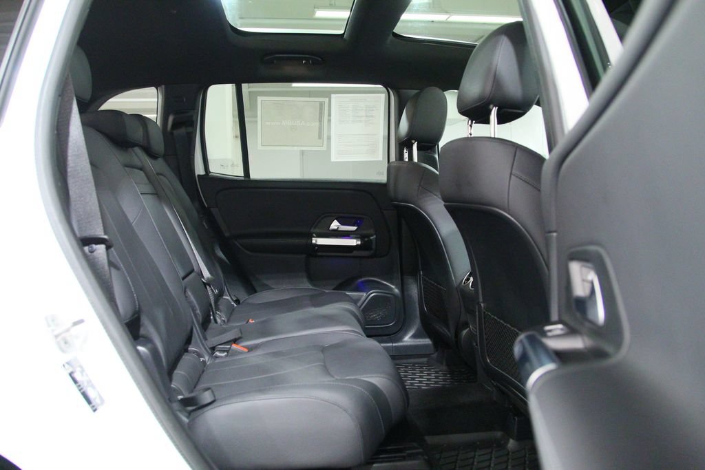 Used 2025 Mercedes-Benz GLB 250 4MATIC image 28