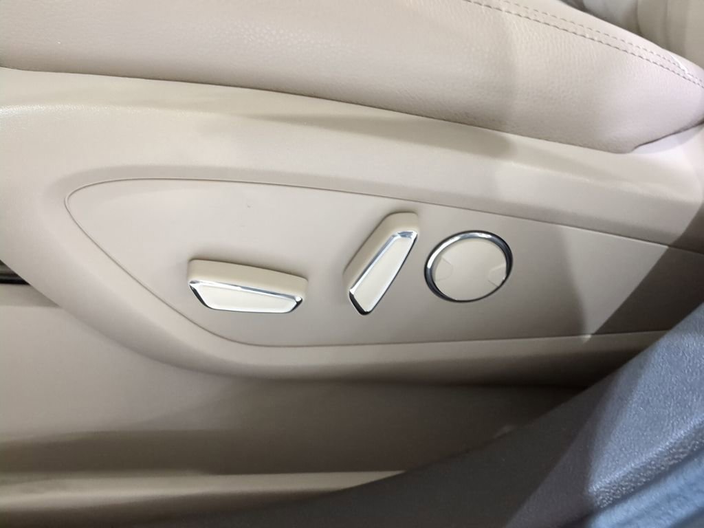 Used 2022 Lincoln Nautilus AWD w/ Premium Package image 14