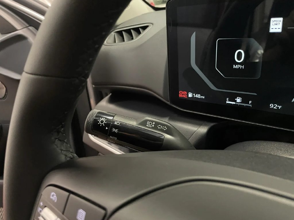 Used 2025 Kia K4 EX FWD image 21