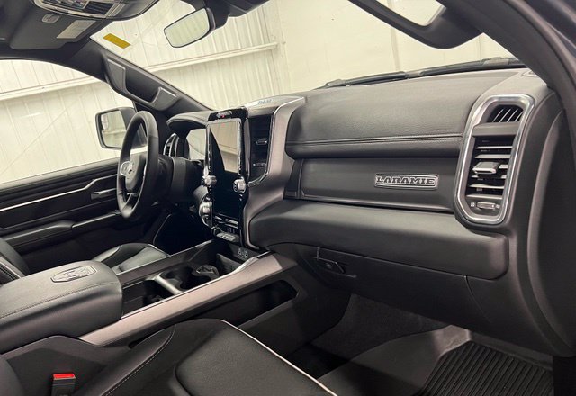 Used 2026 RAM 1500 Laramie AWD/4WD image 16
