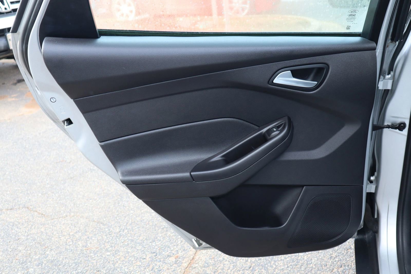 Used 2014 Ford Focus SE w/ Equipment Group 201A image 10