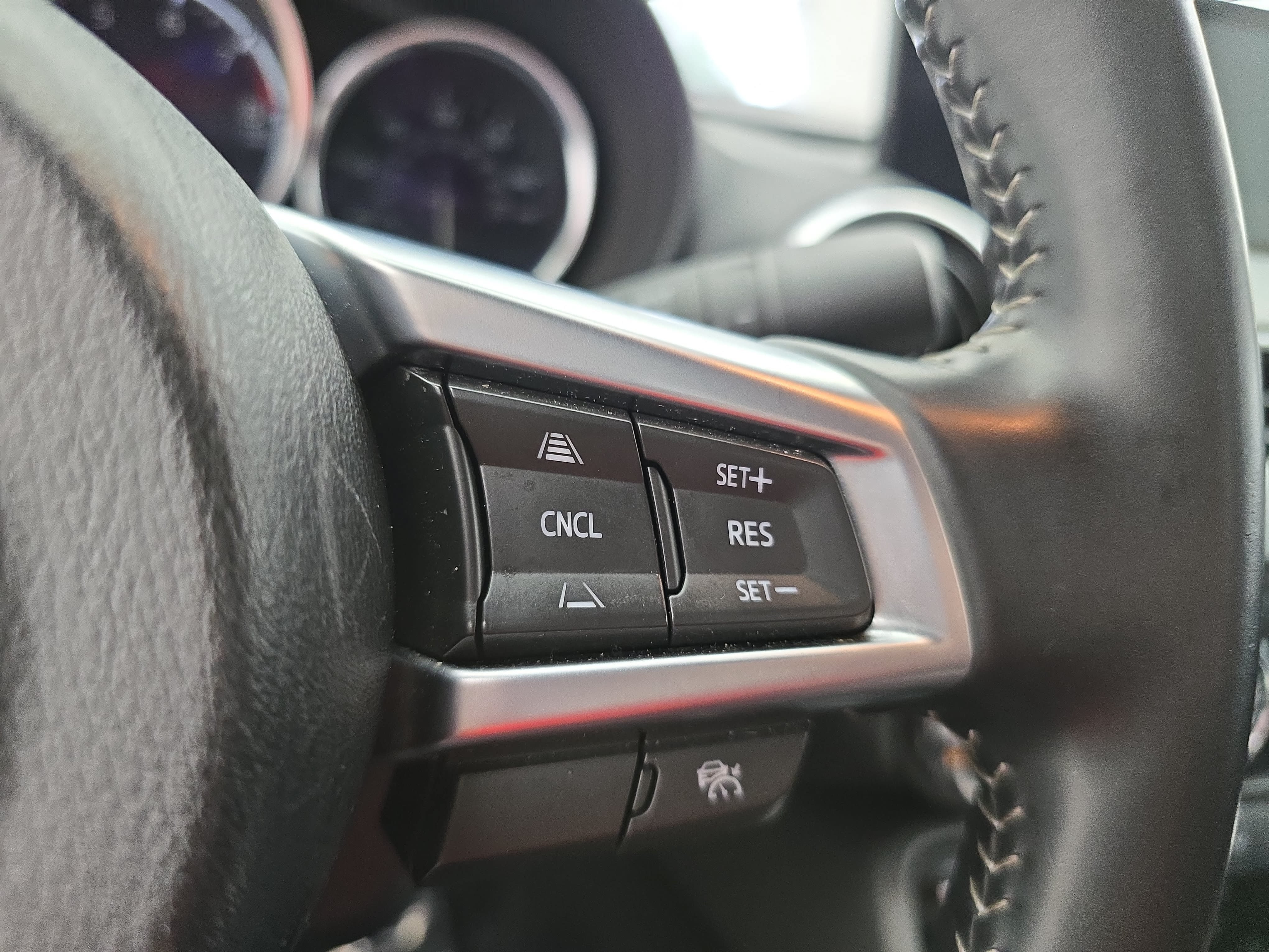 Used 2025 MAZDA MX-5 Miata RF Grand Touring RWD image 14