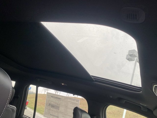 New 2025 Jeep Grand Cherokee L Overland w/ Advanced Protech Group III image 33